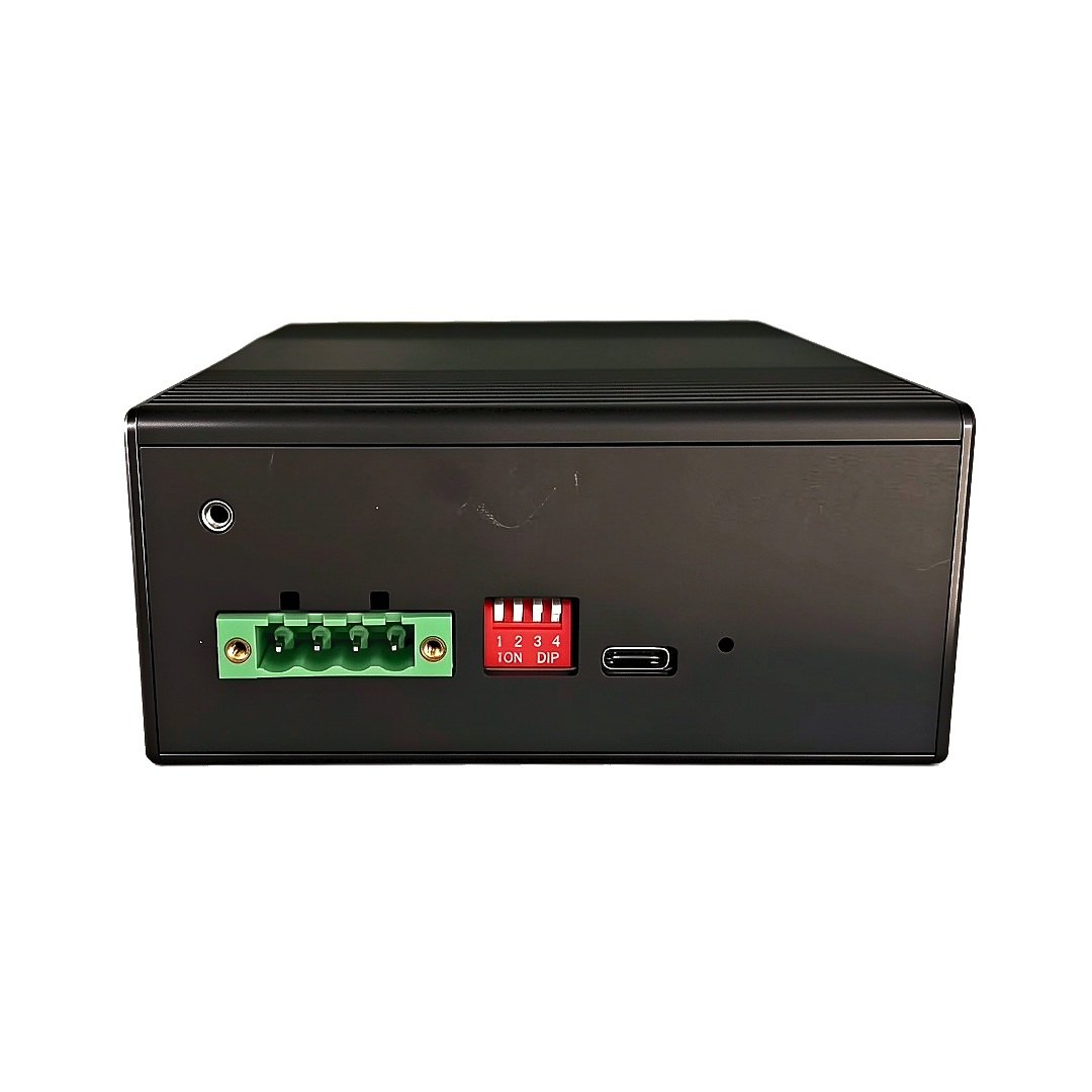 8+2管理型工业交换机 反面